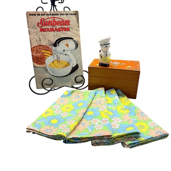 Vintage Kitchen Bundle, Recipe Box - Chicken Easel - Retro Napkins - - Picture 15 of 17